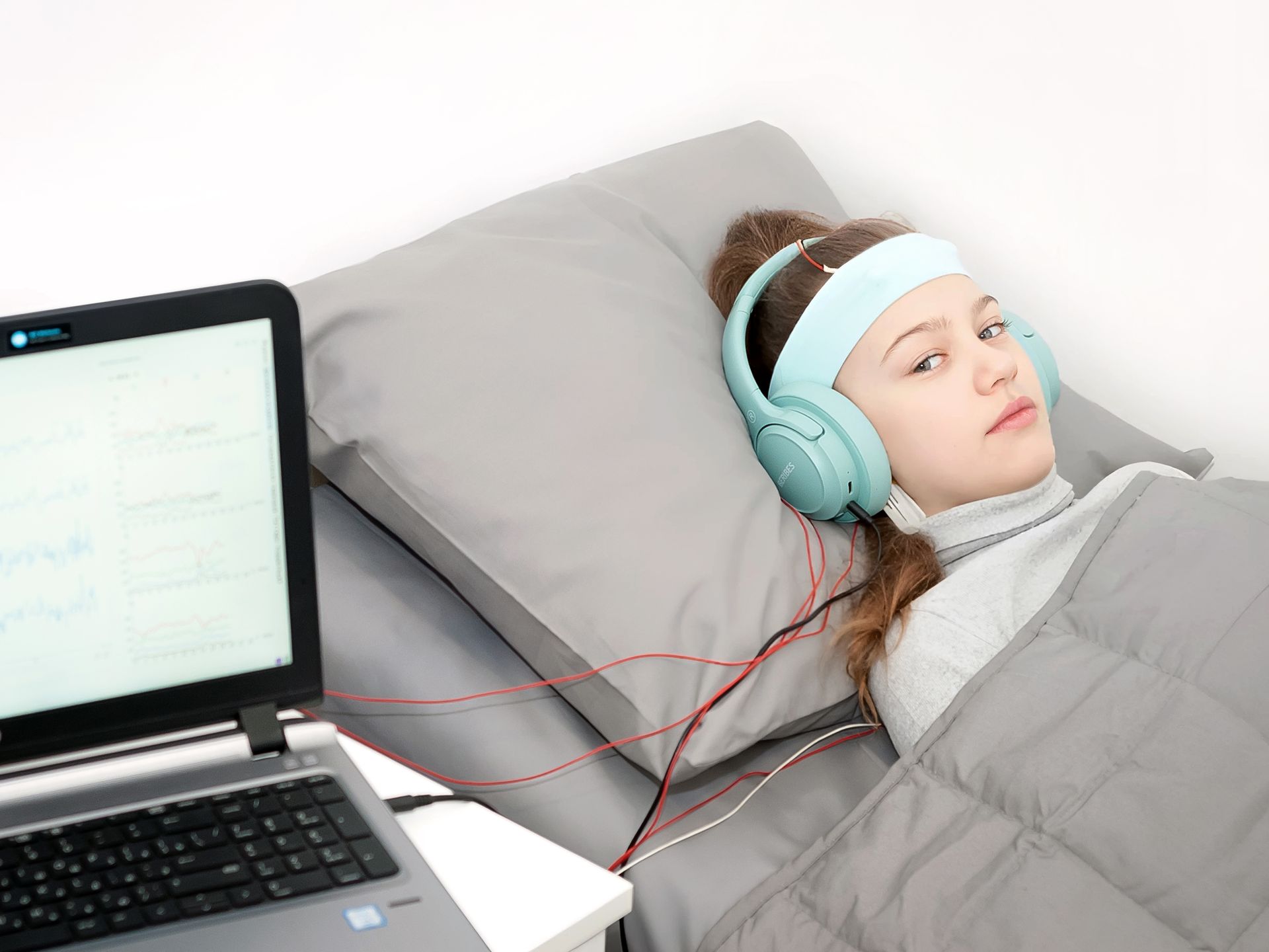 Сеанс биоакустической коррекции в Кракове в Центре развития Взлёт. Сеанс биоакустической коррекции в Кракове в Центре развития Взлёт.